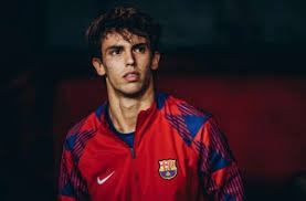 为什么说“德州扑克是一分钟学会，一辈子精通”的运动？（德州扑克：为何上手只需一分钟，却要用一生打磨？）